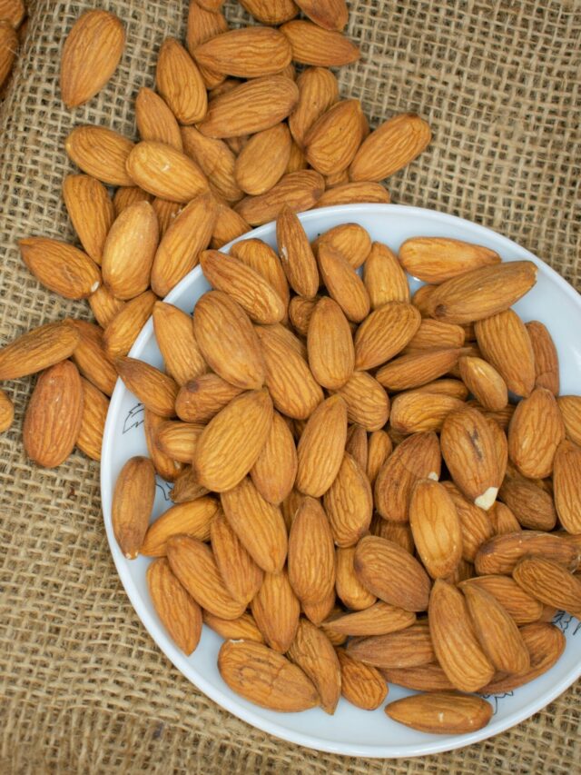 खाली पेट भीगे बादाम खाने के फायदे